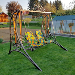 Z�hradn� hojda�ka pre relax a pohodu so z�rukou kvality - kovan� n�bytok