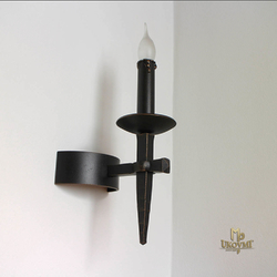 Kovan� n�stenn� lampa ANTIK 1-svie�kov� - historick� bo�n� svietidlo vyroben� v UKOVMI
