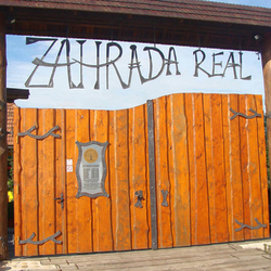 Kovan� n�pis v z�hradn�ckej firme