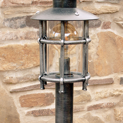 Luxusn� z�hradn� svietidlo Klasik/T - exteri�rov� stojanov� lampa - kovan� osvetlenie z�hrad, parkov a pr�stupov�ch ciest