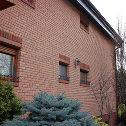 Osvetlenie rodinn�ho domu - exteri�rov� ru�ne kovan� lampy